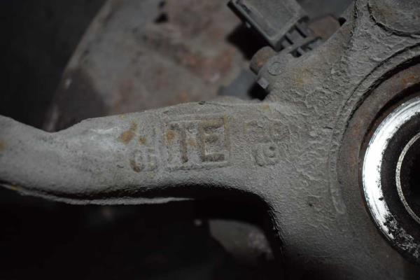 MOYEU AVANT GAUCHE VW TOURAN 2005 - Vue 3